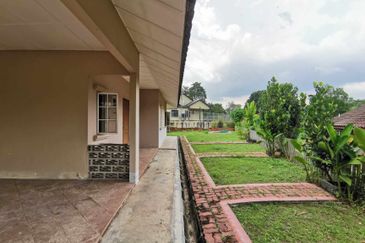 College Heights Garden Resort