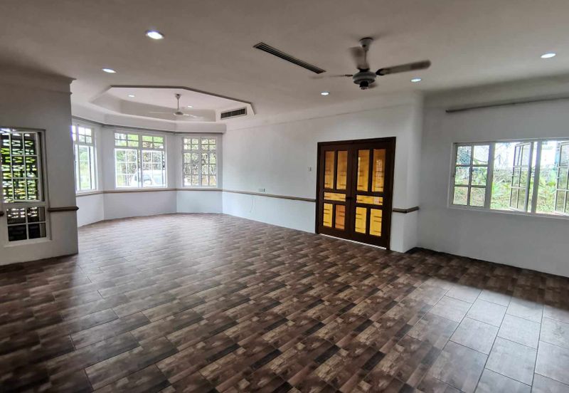 College Heights Garden Resort