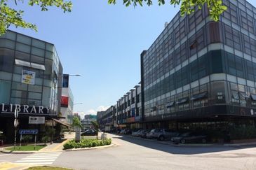 The Trillium @Lake Fields