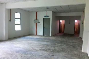 Taman Wawasan Baru 1.5 Storey Detached Factory Warehouse FREEHOLD 
