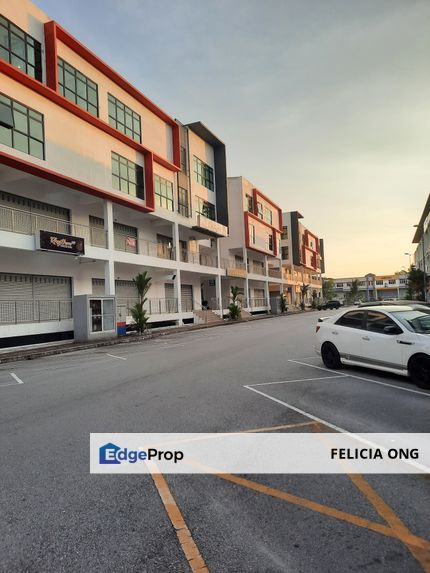 Oakland Commercial Centre first floor shoplot, Negeri Sembilan, Seremban