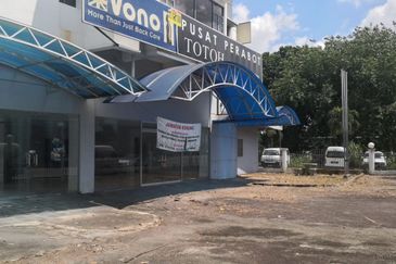 Tampoi Dewani Majidee