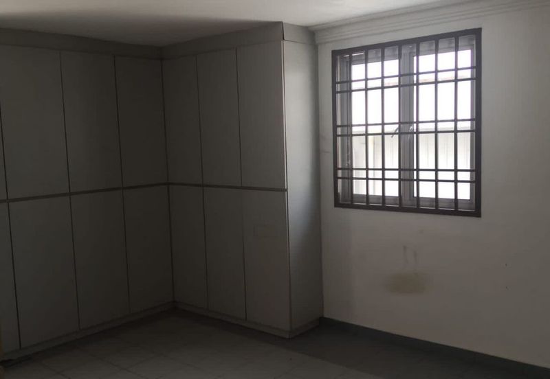 Tampoi Dewani Majidee