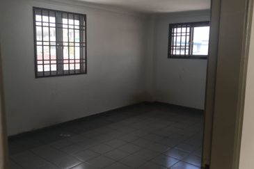 Tampoi Dewani Majidee