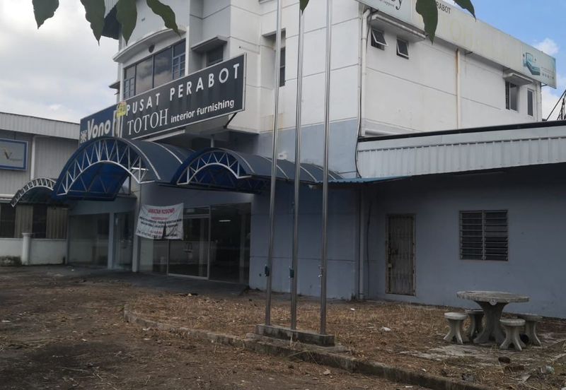 Tampoi Dewani Majidee