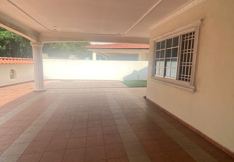 Taman Pelangi Jalan Serampang Corner