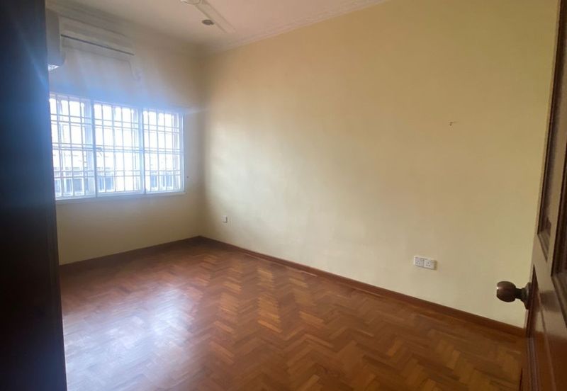 Taman Pelangi Jalan Serampang Corner