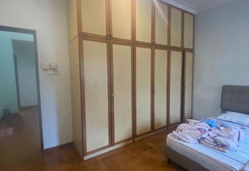 Taman Pelangi Jalan Serampang Corner