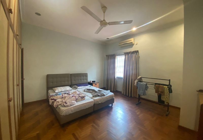 Taman Pelangi Jalan Serampang Corner