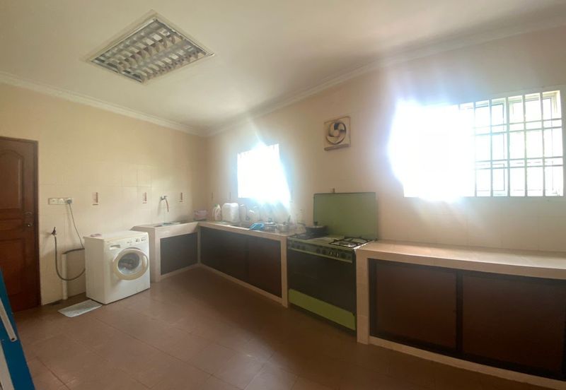 Taman Pelangi Jalan Serampang Corner