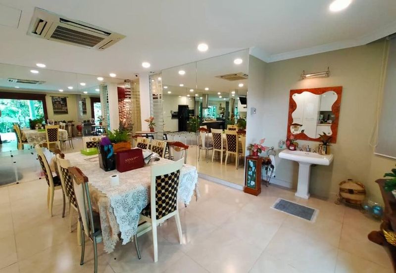 KGSAAS Golf Club, Seksyen 13