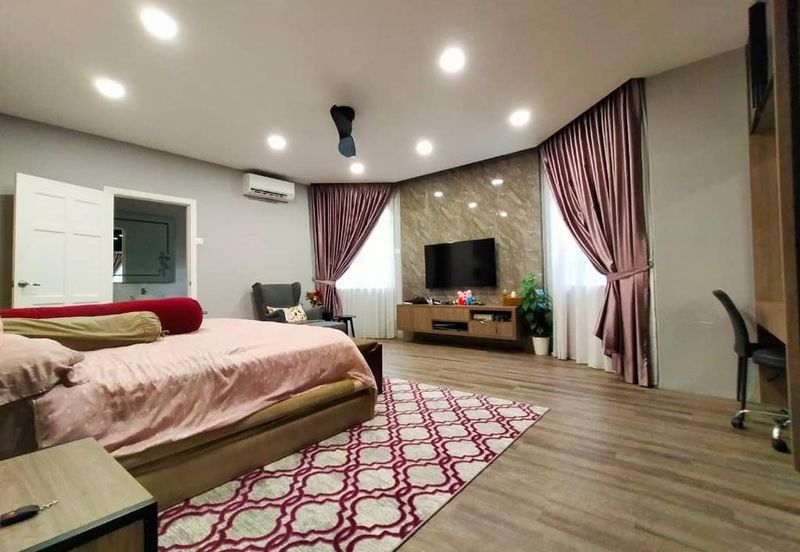 KGSAAS Golf Club, Seksyen 13