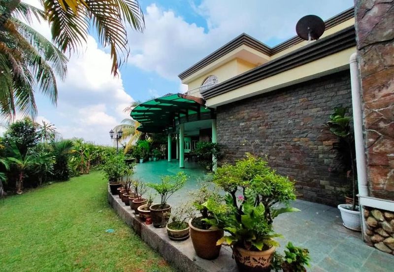 KGSAAS Golf Club, Seksyen 13