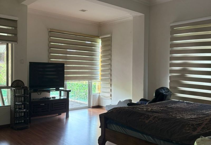 USJ heights 2.5 storey corner house freehold