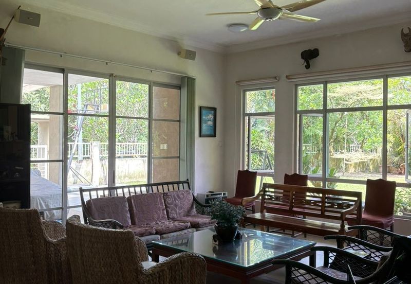 USJ heights 2.5 storey corner house freehold