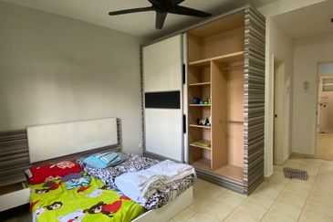 Prima Regency (Savoy Court)