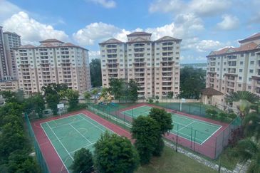 Prima Regency (Savoy Court)