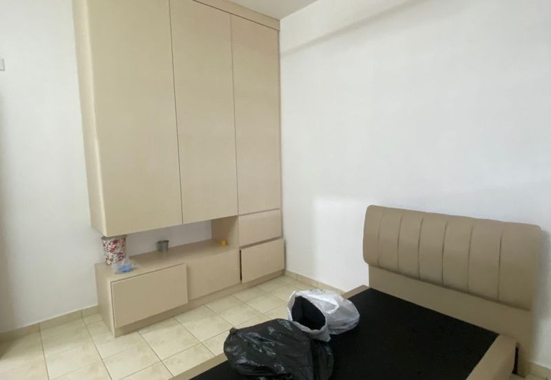 Prima Regency (Savoy Court)