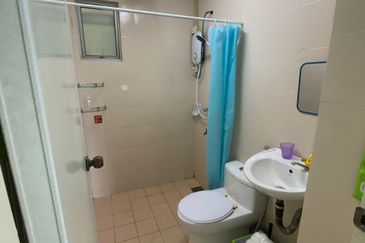 Prima Regency (Savoy Court)