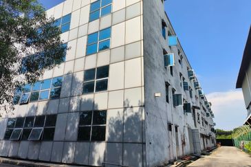 4 storey Detached Building(Warehouse) Located at Jalan Gerudi, Off Jalan Pelabuhan Klang Utara