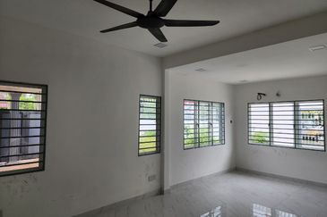 1.5 Storey House For Sale Taman Mujur (Taman Sentosa)Klang 