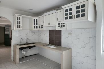 1.5 Storey House For Sale Taman Mujur (Taman Sentosa)Klang 