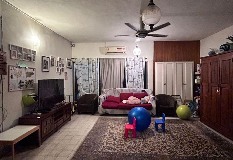 For Sale 2 Storey Semi-D at PJ SS4A