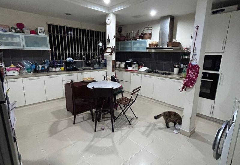 For Sale 2 Storey Semi-D at PJ SS4A