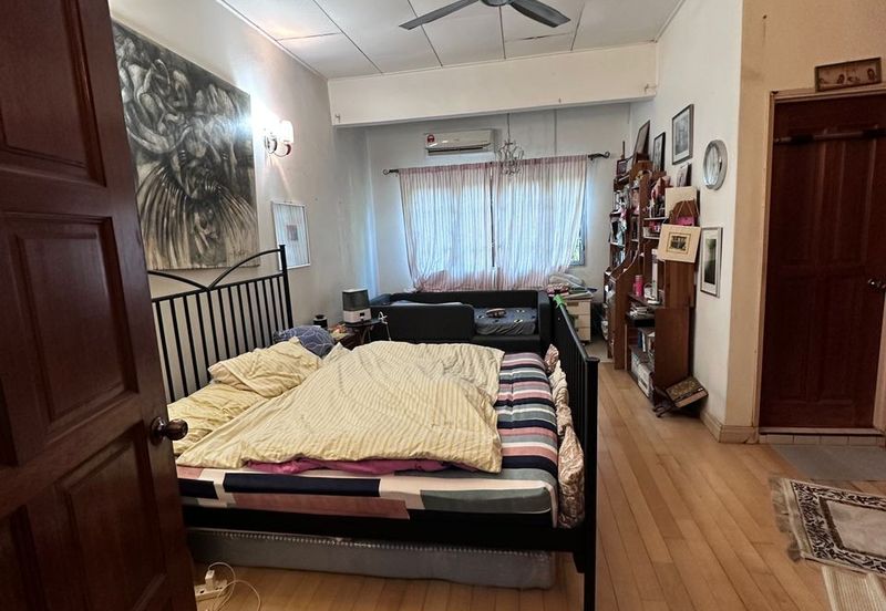 For Sale 2 Storey Semi-D at PJ SS4A