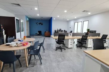 Menara EcoWorld (The Stride Strata Office @ BBCC)