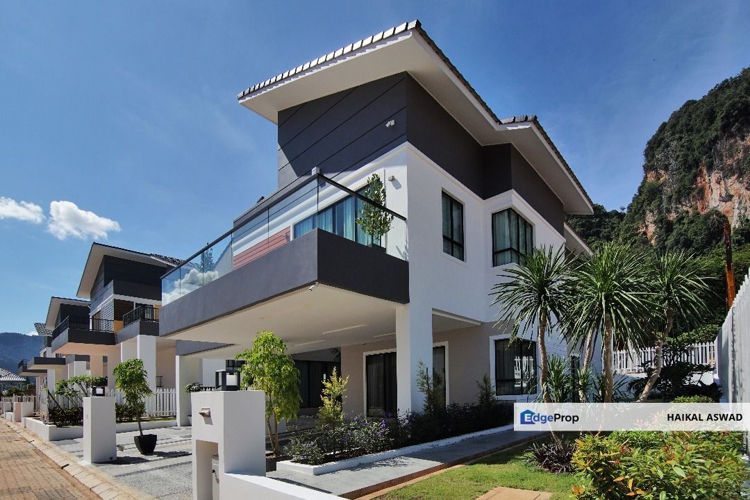 SUPER ATTRACTIVE price from RM 2,200,000 for limited time and limited unit., Perak, Tambun