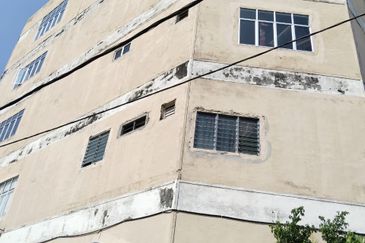 PUSAT KOMERSIAL PUNCAK TAIPING