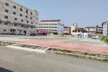 PUSAT KOMERSIAL PUNCAK TAIPING