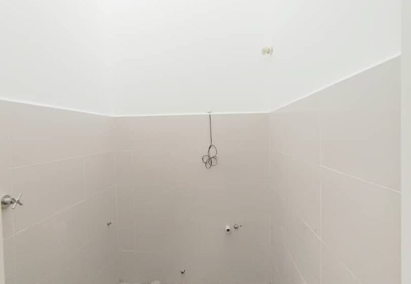 TAMAN MEWAH, BATU GAJAH