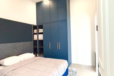 TAMAN MEWAH, BATU GAJAH