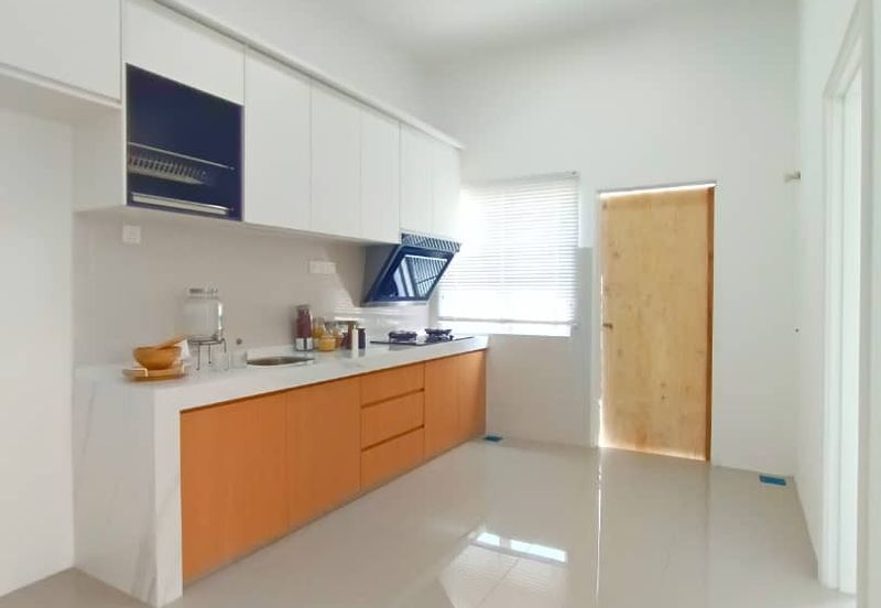 TAMAN MEWAH, BATU GAJAH