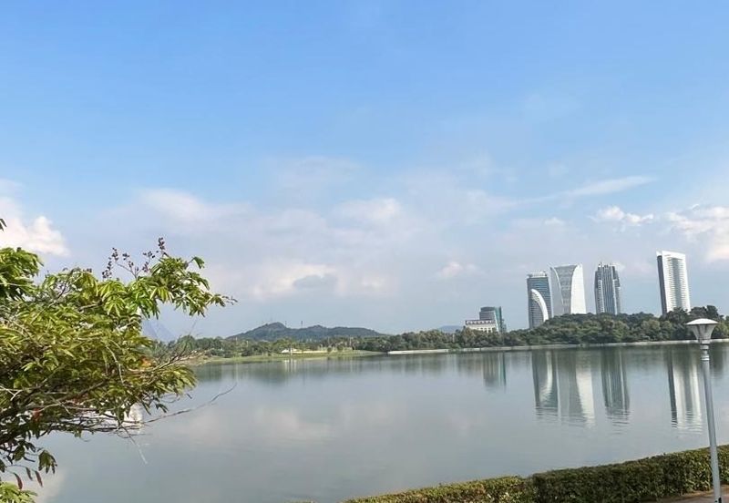 Perdana Lakeview West