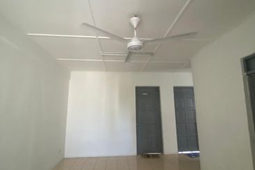 Glen Court, Bandar Sungai Long