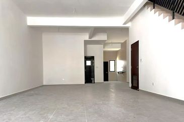 3 Storey SuperLink Landed House, Cheras, Hill Top