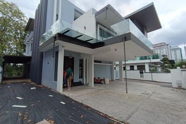 Villa 33, Bukit Manda'rina