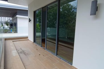 Villa 33, Bukit Manda'rina