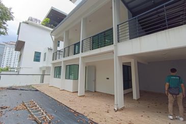 Villa 33, Bukit Manda'rina