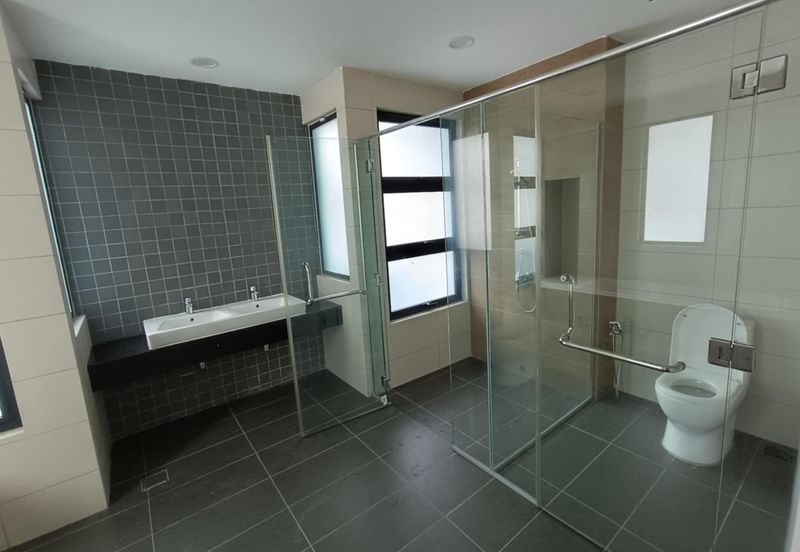 Villa 33, Bukit Manda'rina