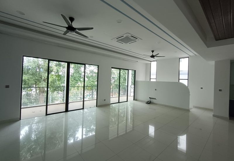 Villa 33, Bukit Manda'rina