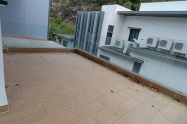 Villa 33, Bukit Manda'rina