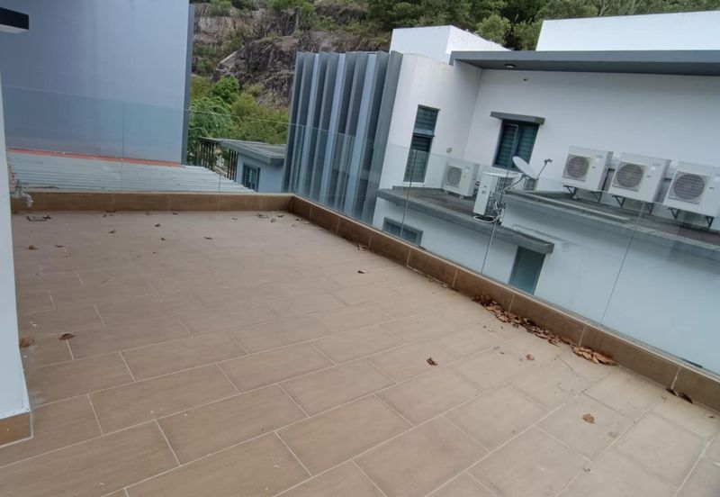 Villa 33, Bukit Manda'rina