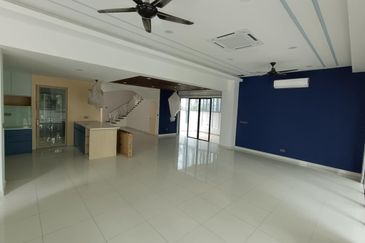 Villa 33, Bukit Manda'rina