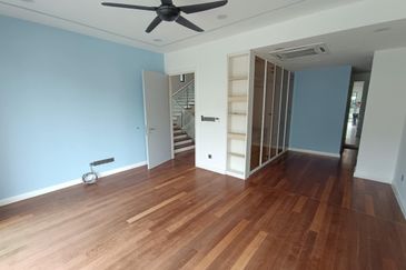 Villa 33, Bukit Manda'rina