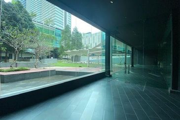 Platinum Sentral - 500 Workstations