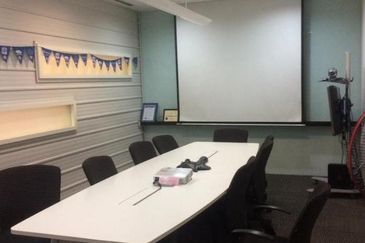 Dataran PHB, formerly Peremba Square, Saujana Resort